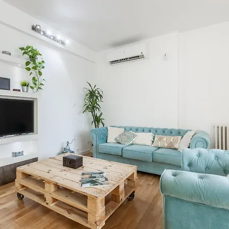 Via Augusta Apartment